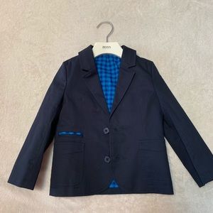 Boss kids suit nwot